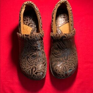 b.o.c. Margaret Dark Brown Footwear
